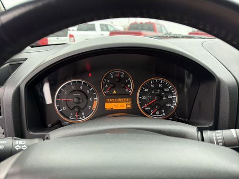 Used 2014 Nissan Titan SL w/ SL Moonroof Package image 20