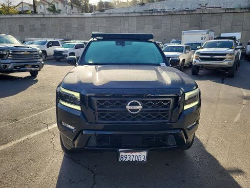 Used 2023 Nissan Frontier SV w/ Midnight Edition Package image 3