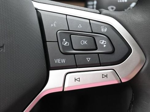 Used 2025 Volkswagen Jetta SEL FWD image 18