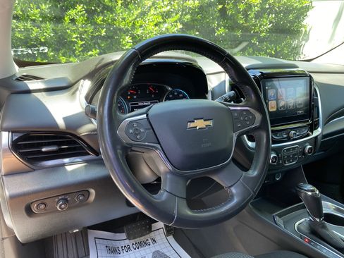 Used 2019 Chevrolet Traverse LT w/ LPO, Floor Liner Package AWD/4WD image 17