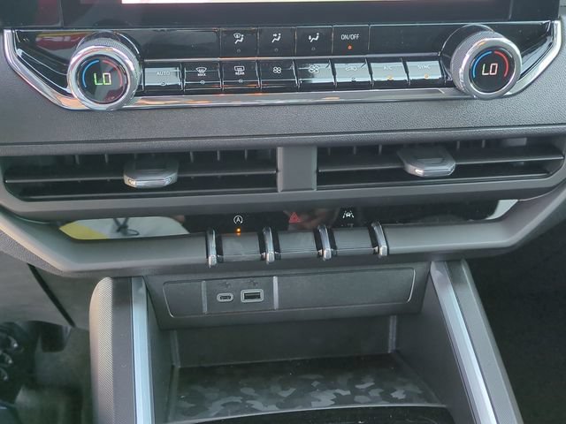 New 2026 Chevrolet Colorado Trail Boss w/ Midnight Edition AWD/4WD image 16