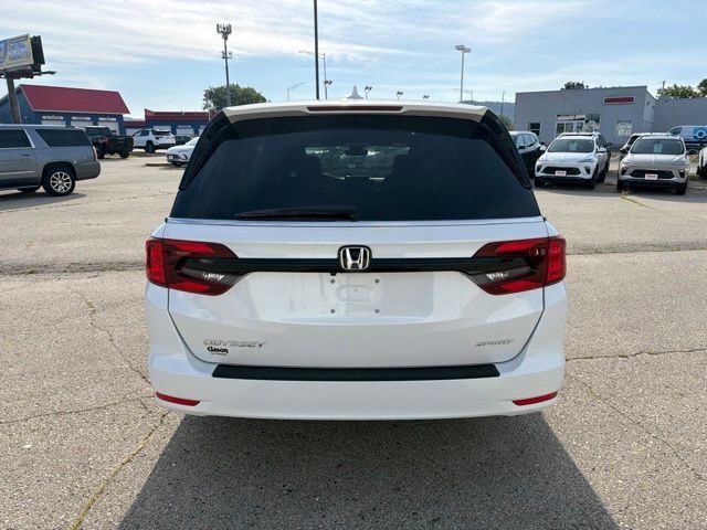 Used 2023 Honda Odyssey Sport image 4