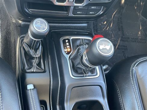 Used 2021 Jeep Wrangler Unlimited Sahara image 29