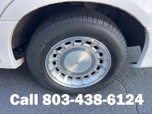 Used 2000 Lincoln Town Car Executive image 27