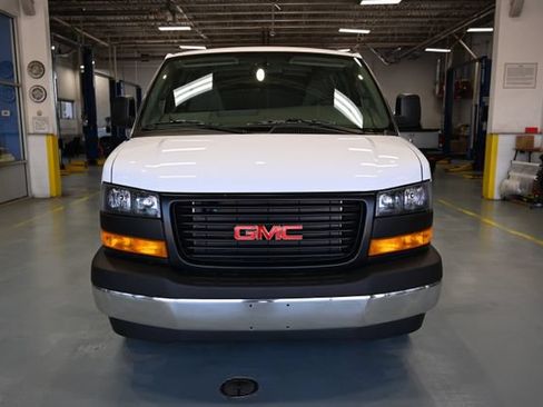 New 2026 GMC Savana 3500 w/ Driver Convenience Package RWD image 2