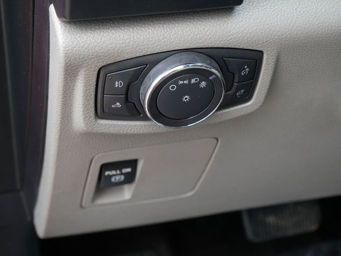 Used 2016 Ford F150 XL w/ Equipment Group 101A Mid AWD/4WD image 18