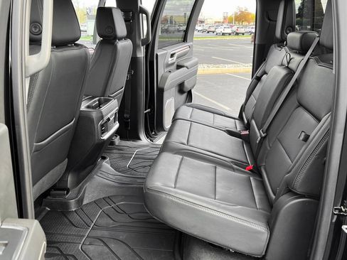 Used 2024 GMC Sierra 2500 Denali image 16