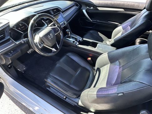 Used 2019 Honda Civic Touring image 22