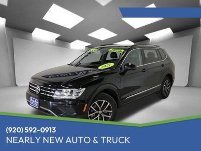 Used 2021 Volkswagen Tiguan SE w/ Panoramic Sunroof Package