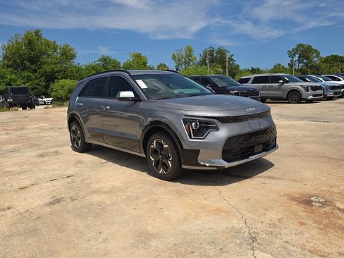 New 2026 Kia Niro Wind FWD image 2