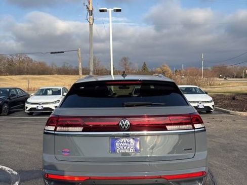 New 2026 Volkswagen Atlas Cross Sport SE AWD/4WD image 7