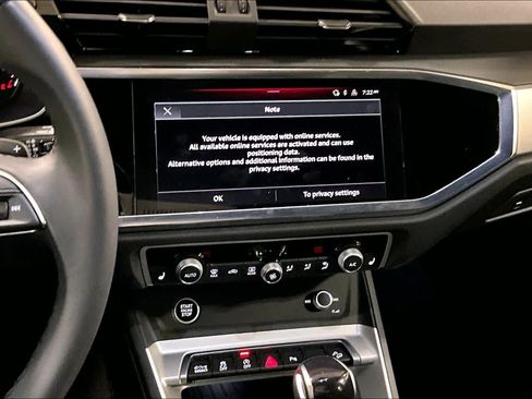 Certified 2025 Audi Q3 2.0T Premium w/ Convenience Package image 7