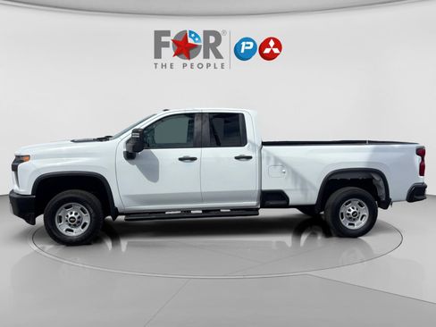 Used 2023 Chevrolet Silverado 2500 W/T w/ WT Convenience Package RWD image 2