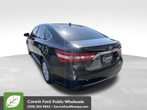 Used 2015 Toyota Avalon Limited w/ Technology Package FWD image 7