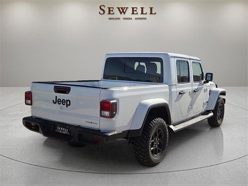 New 2026 Jeep Gladiator Sport image 4