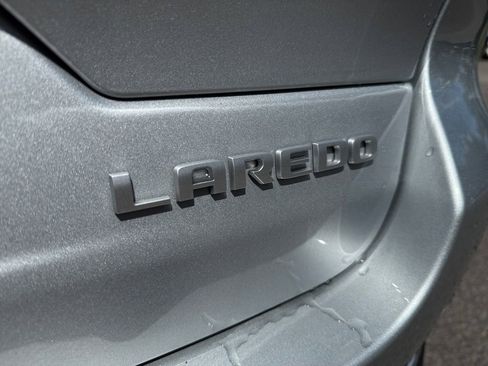 New 2025 Jeep Grand Cherokee Laredo image 8