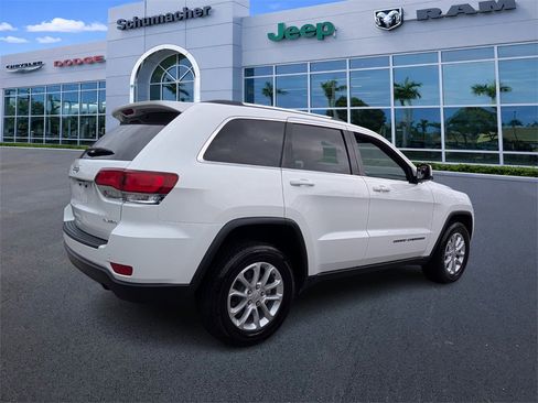 Used 2021 Jeep Grand Cherokee Laredo image 7