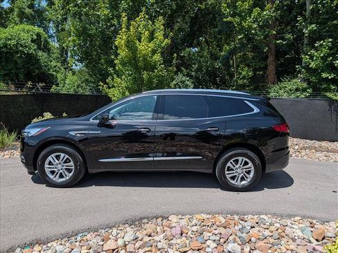 Used 2018 Buick Enclave Essence w/ Trailering Package FWD image 2