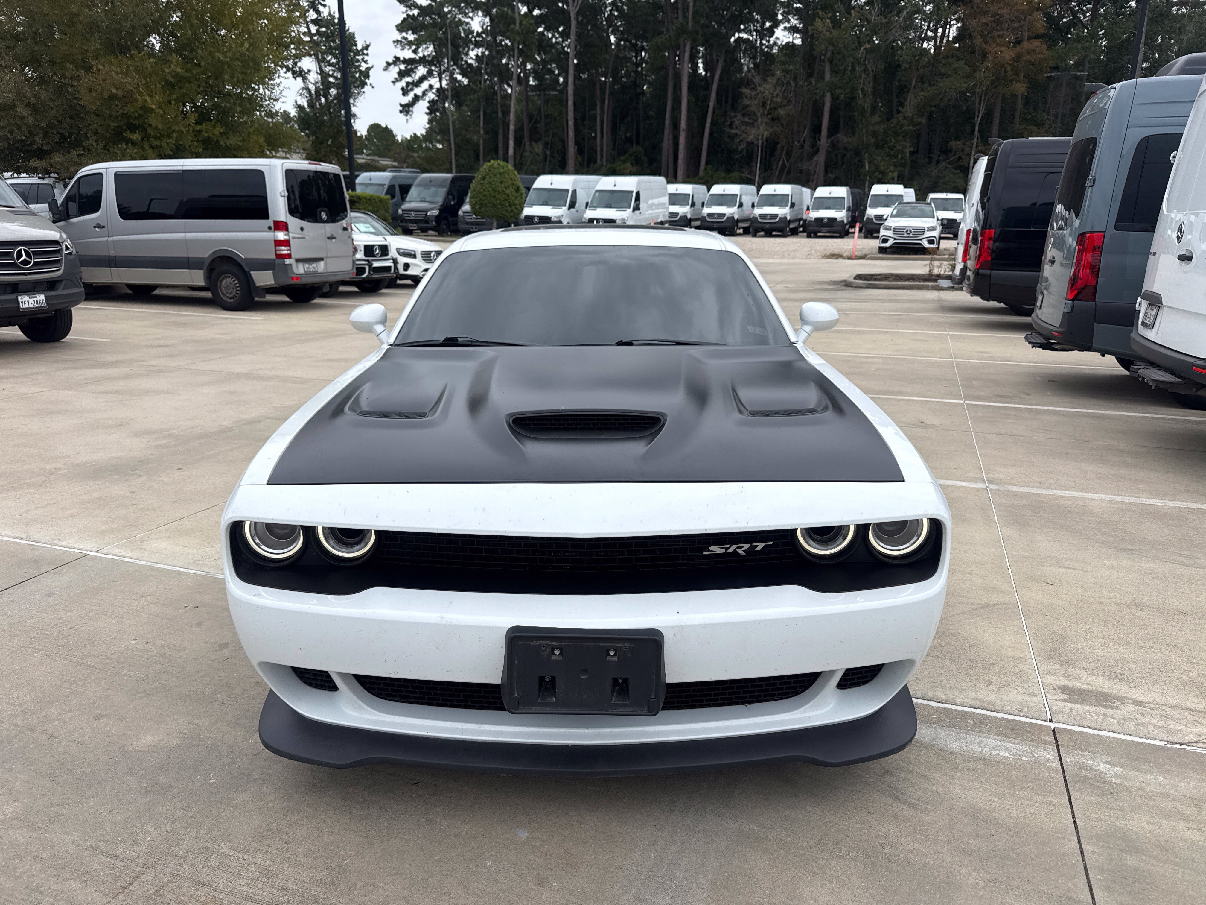 Used 2016 Dodge Challenger SRT Hellcat RWD image 2