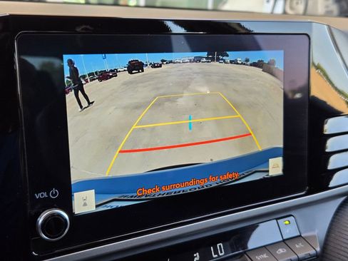 Used 2025 Toyota Camry SE FWD image 32