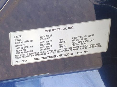 Used 2022 Tesla Model Y Long Range image 38