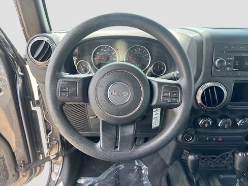 Used 2018 Jeep Wrangler Unlimited Sport AWD/4WD image 11