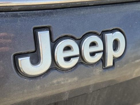 Used 2021 Jeep Compass Latitude image 10