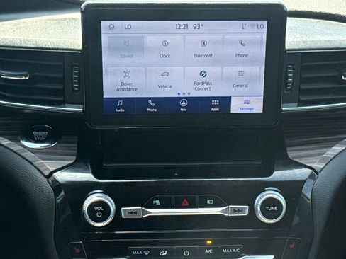 Used 2023 Ford Explorer Limited RWD image 12