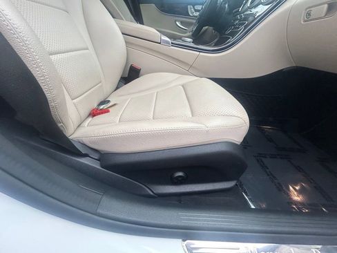 Used 2021 Mercedes-Benz C 300 Sedan image 24