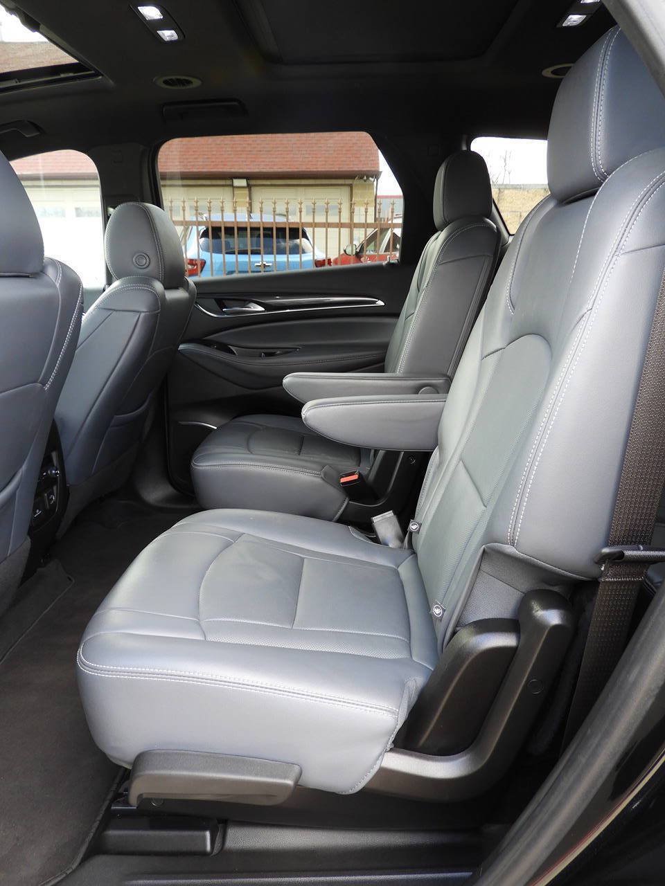 Used 2022 Buick Enclave Essence w/ Experience Buick Package FWD image 21