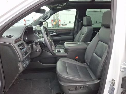 Used 2022 Chevrolet Tahoe LT w/ Luxury Package image 11