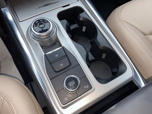 Certified 2022 Ford Explorer XLT w/ Equipment Group 202A image 14