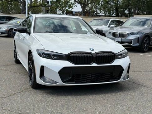 Certified 2023 BMW 330i Sedan w/ M Sport Package RWD image 5