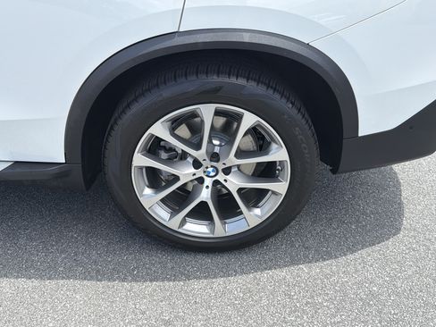 Used 2022 BMW X5 sDrive40i w/ Premium Package RWD image 24