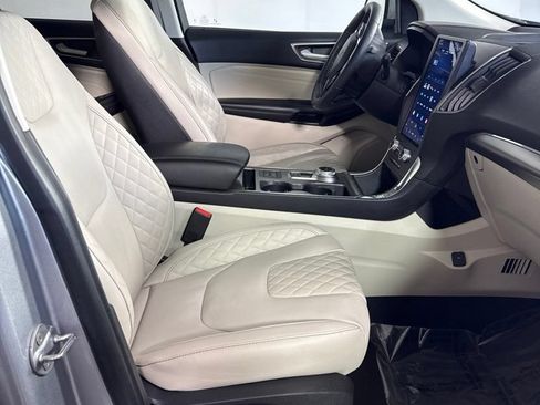Used 2023 Ford Edge Titanium w/ Equipment Group 301A AWD/4WD image 19