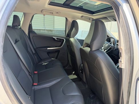 Used 2015 Volvo XC60 T6 AWD/4WD image 27