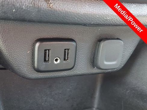 Used 2023 Chevrolet Traverse LT w/ Rear Camera Mirror Package AWD/4WD image 26