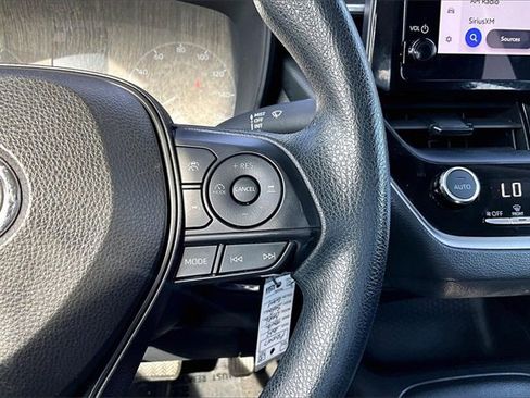 Used 2023 Toyota Corolla LE image 12