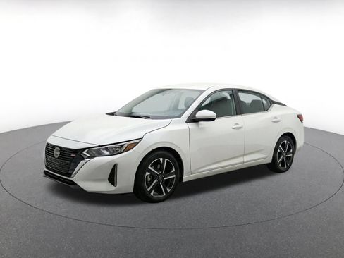 Used 2025 Nissan Sentra SV FWD image 3