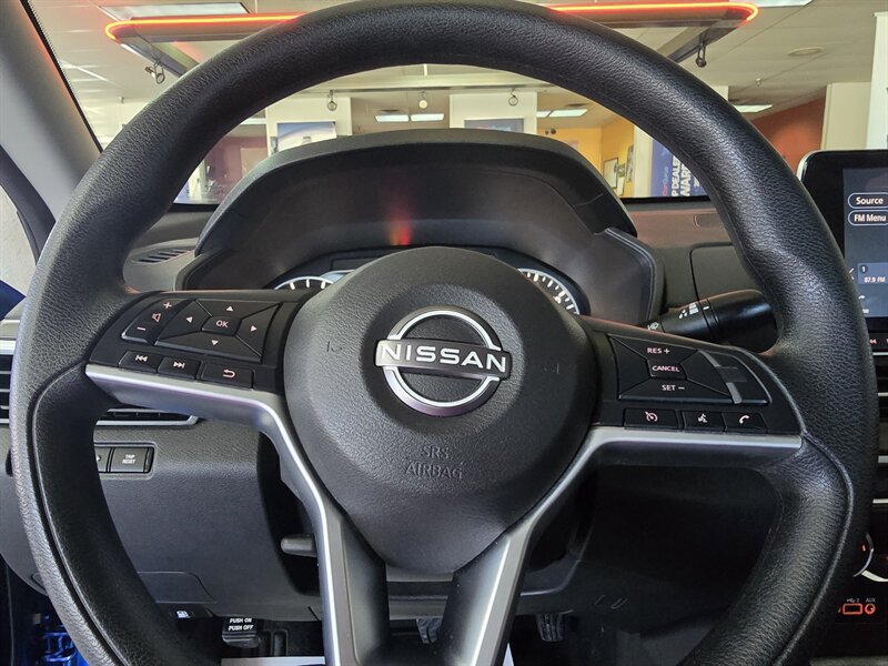 Used 2025 Nissan Altima 2.5 SV FWD image 26