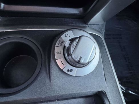 Used 2019 Toyota 4Runner Limited image 32