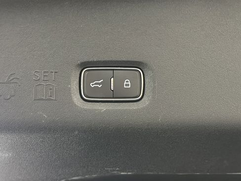 Used 2025 Ford Expedition Max Active AWD/4WD image 31