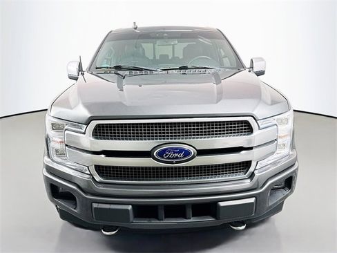 Used 2018 Ford F150 Platinum w/ Equipment Group 701A Luxury image 2