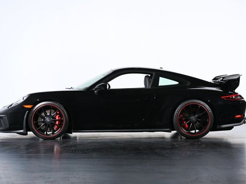 Used 2018 Porsche 911 GT3 RWD image 12