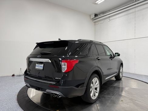 Used 2023 Ford Explorer Platinum w/ Technology Package image 7