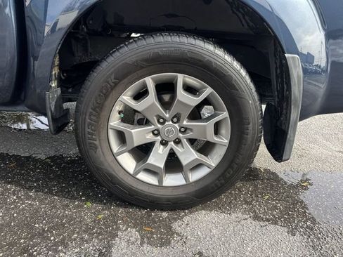 Used 2020 Nissan Frontier SV image 32