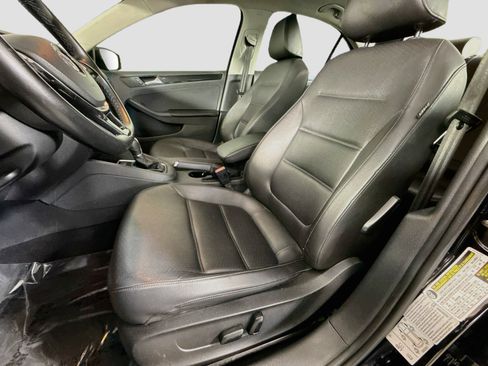 Used 2017 Volkswagen Jetta SEL FWD image 22