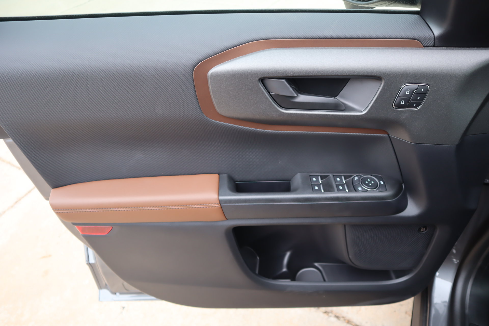 New 2026 Ford Bronco Sport Outer Banks w/ Outer Banks Tech Package+ AWD/4WD image 17
