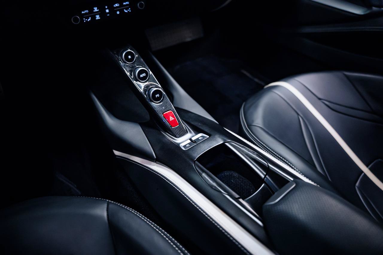 Used 2018 Ferrari 812 Superfast RWD image 41