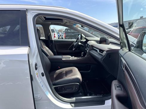 Used 2018 Lexus RX 450hL Luxury w/ Accessory Package image 15